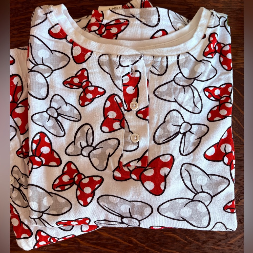Mini-Mouse women’s pajamas